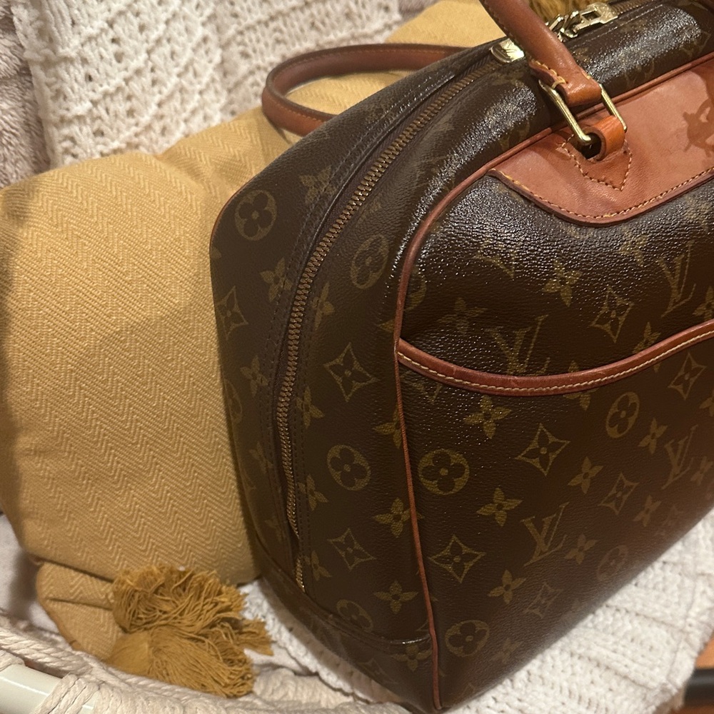 Authentic monogram Louis Vuitton Deauville - Picture 4 of 16